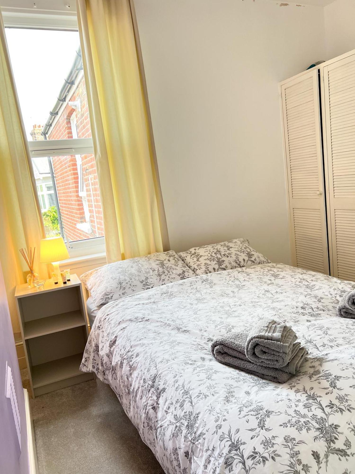 Welcome 2 Bedrooms Flat In Wimbledon London Exterior foto